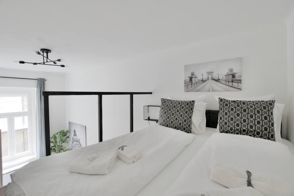 Premium Apartment By Hi5- Brody Street Budapest Ngoại thất bức ảnh